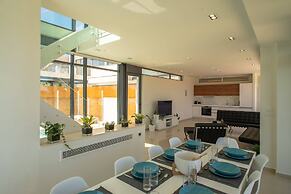 Luxury Villa Mirror - 200meters From The Beach!