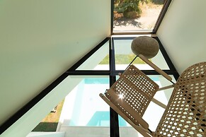 Luxury Villa Mirror - 200meters From The Beach!