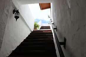 San Carlos Beach Inn