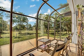 Charming Home With Hot Tub, Sauna & Grill!