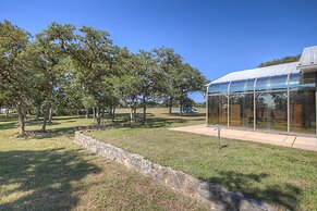 Charming Home With Hot Tub, Sauna & Grill!