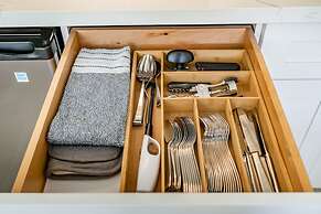 Stunning Modern Beachfront Resort Vistas