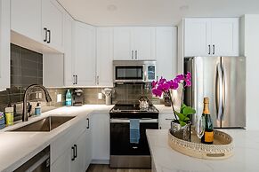 Stunning Modern Beachfront Resort Vistas