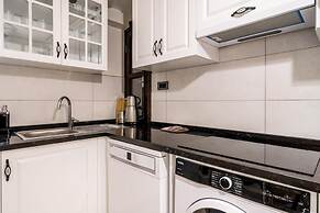 Convenient Flat w Garden 10 min to Galataport