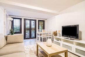 Convenient Flat w Garden 10 min to Galataport