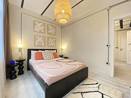 Gem of Galata Discover Renovated Flat