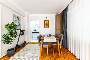 Flat Near Marina and Marmaray in Bagdat Avenue