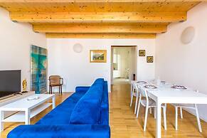 Nova Stylish House in Center