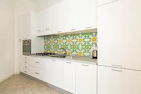 Nova Stylish House in Center