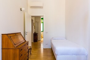 Nova Stylish House in Center