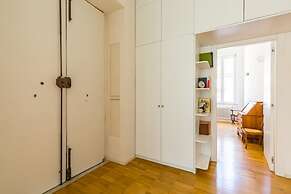 Nova Stylish House in Center