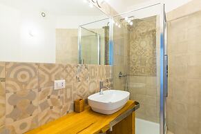 Nova Stylish House in Center