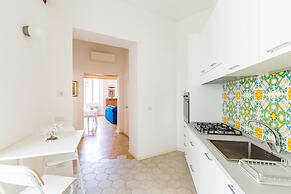 Nova Stylish House in Center