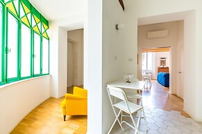 Nova Stylish House in Center