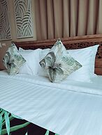 Vannee Golden Sands Beachfront Resort