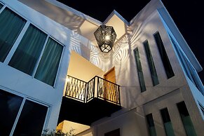 Vannee Golden Sands Beachfront Resort