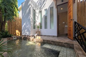 Vannee Golden Sands Beachfront Resort