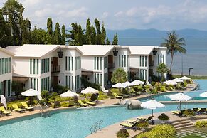 Vannee Golden Sands Beachfront Resort