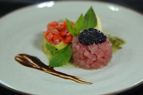 Vannee Golden Sands Beachfront Resort