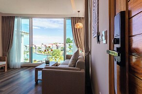 Vannee Golden Sands Beachfront Resort