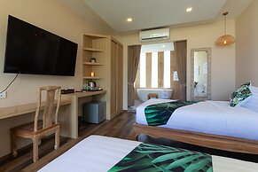 Vannee Golden Sands Beachfront Resort