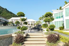 Vannee Golden Sands Beachfront Resort