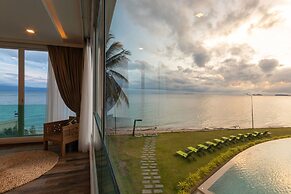 Vannee Golden Sands Beachfront Resort