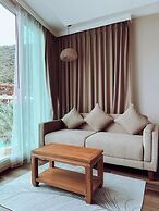 Vannee Golden Sands Beachfront Resort