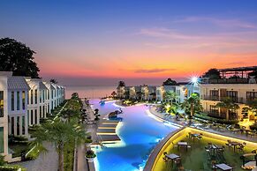 Vannee Golden Sands Beachfront Resort