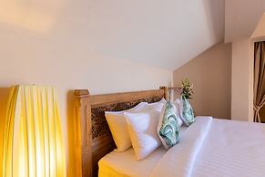 Vannee Golden Sands Beachfront Resort