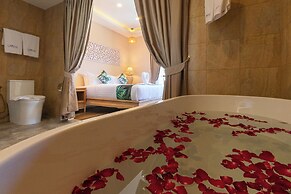 Vannee Golden Sands Beachfront Resort