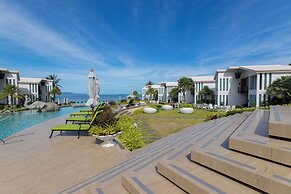 Vannee Golden Sands Beachfront Resort