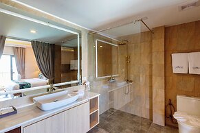 Vannee Golden Sands Beachfront Resort