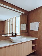 Vannee Golden Sands Beachfront Resort