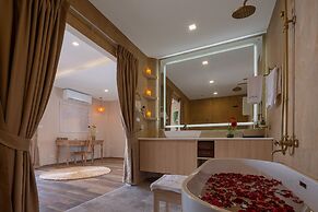 Vannee Golden Sands Beachfront Resort