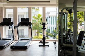 Vannee Golden Sands Beachfront Resort