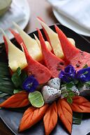 Vannee Golden Sands Beachfront Resort