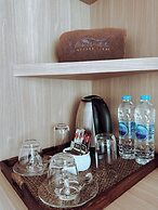 Vannee Golden Sands Beachfront Resort