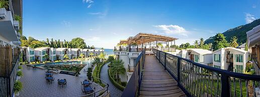 Vannee Golden Sands Beachfront Resort