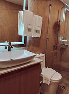 Vannee Golden Sands Beachfront Resort