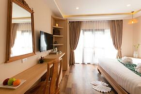 Vannee Golden Sands Beachfront Resort