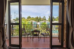 Vannee Golden Sands Beachfront Resort