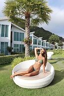 Vannee Golden Sands Beachfront Resort