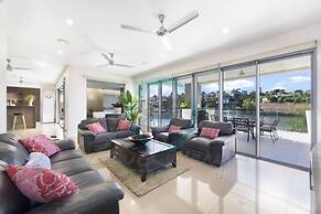 Zen Bayview Bliss - Luxury Mansion