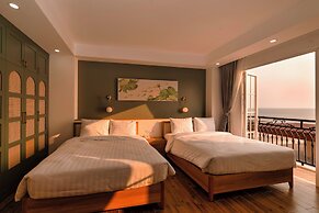 Lotus Home Hillside