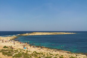 Modern Beautiful Pool And Sea Apt Qawra