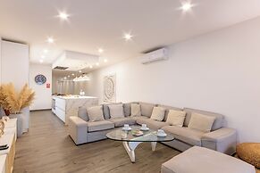 Modern Beautiful Pool And Sea Apt Qawra