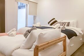 Modern Beautiful Pool And Sea Apt Qawra