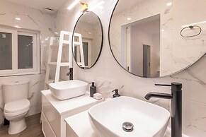 Modern Beautiful Pool And Sea Apt Qawra