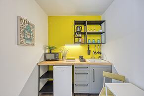 Blue Studio Apartment